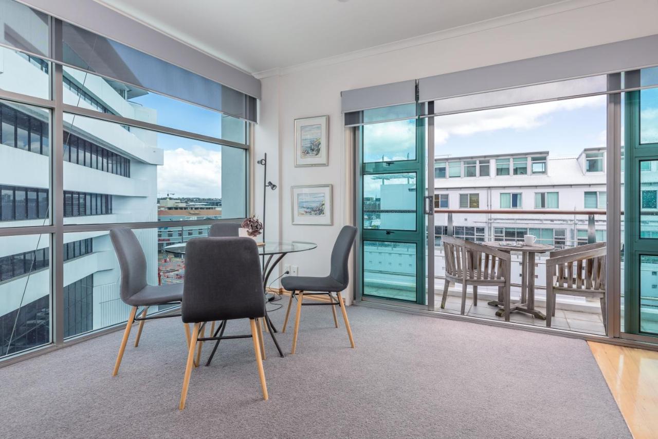 Stunning Waterfront Location With Huge Balcony! Apartment Auckland Luaran gambar