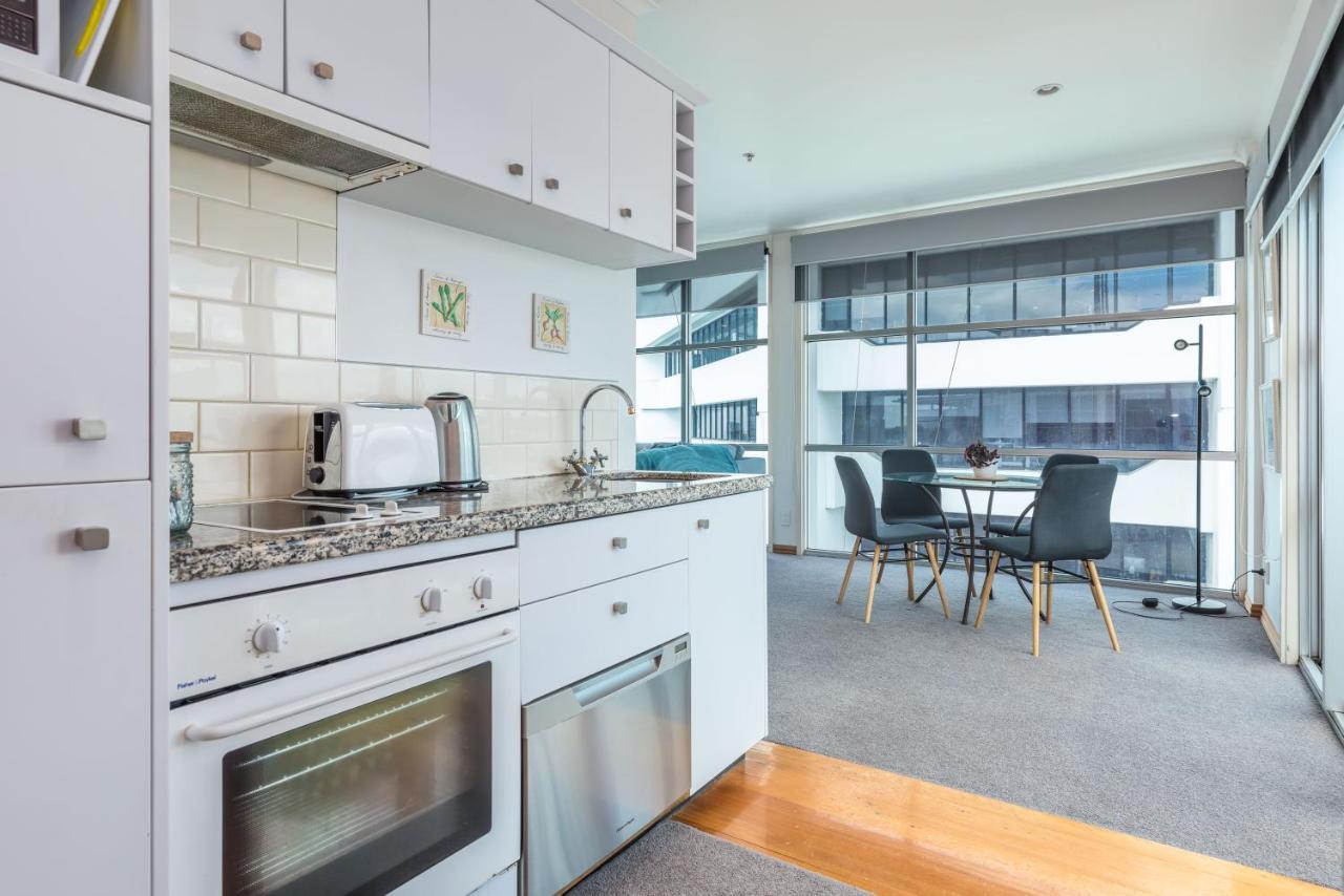 Stunning Waterfront Location With Huge Balcony! Apartment Auckland Luaran gambar