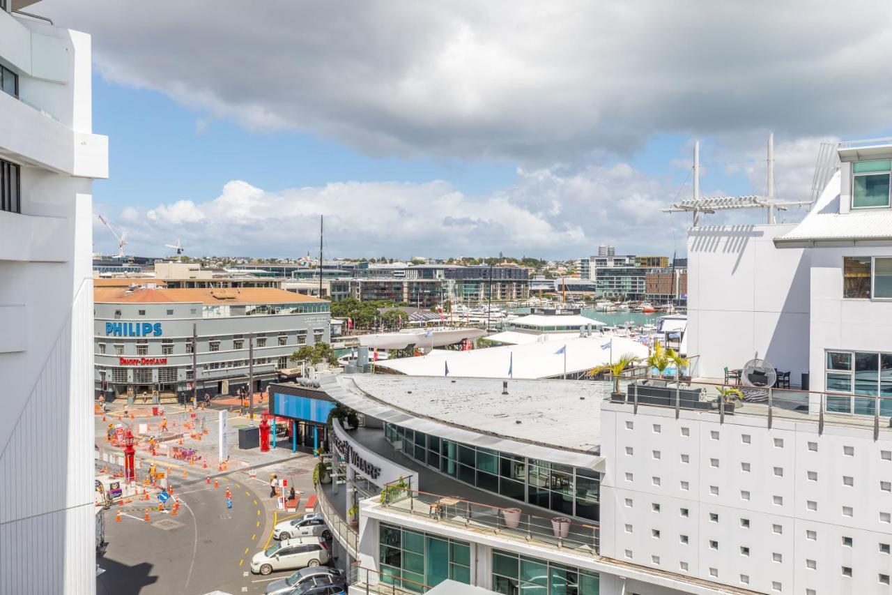Stunning Waterfront Location With Huge Balcony! Apartment Auckland Luaran gambar
